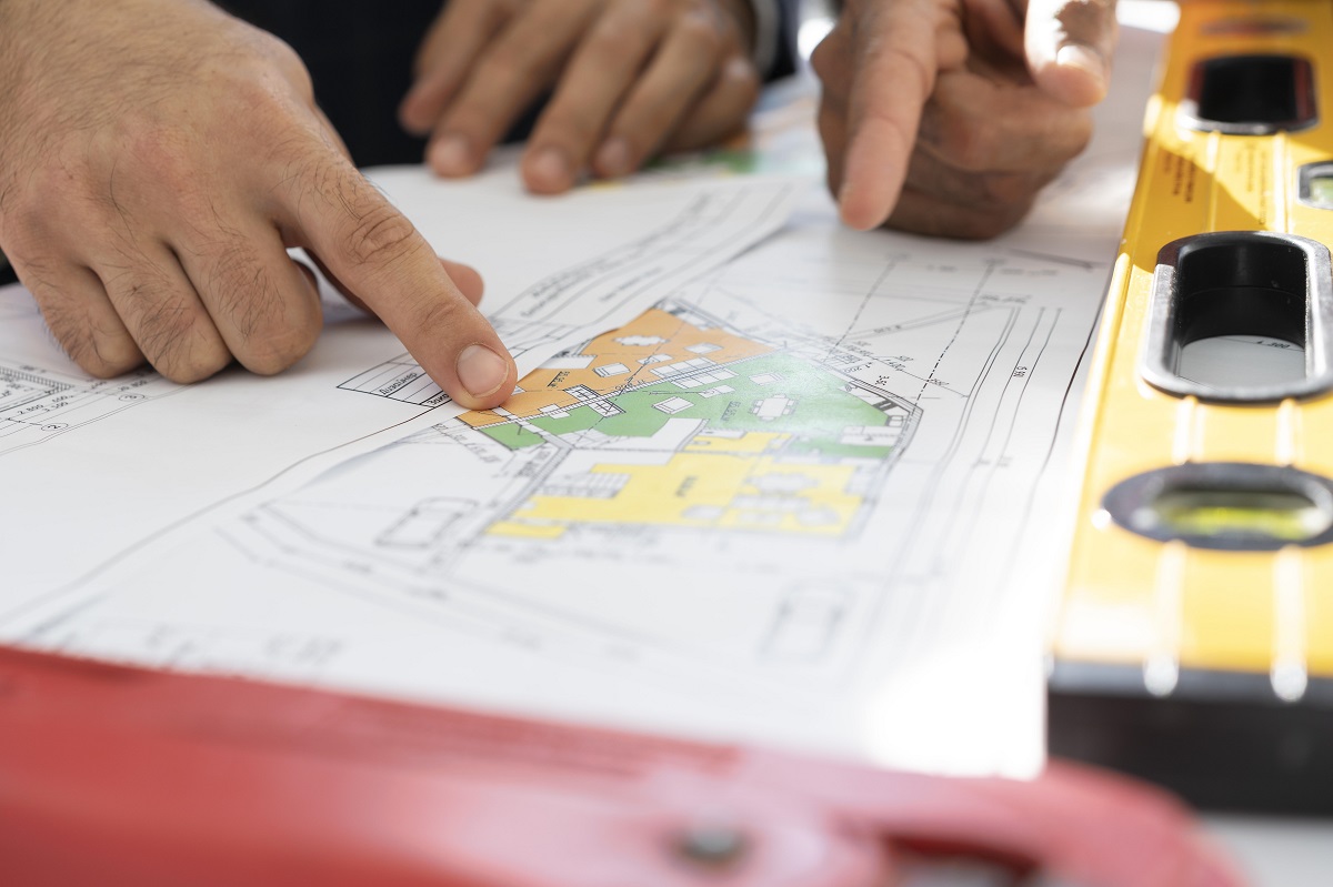 trabajador-construccion-construccion-sitio